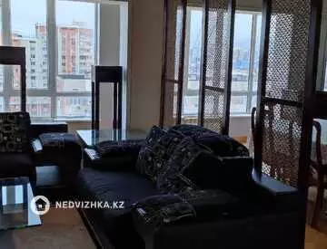 3-комнатная квартира, этаж 12 из 14, 175 м², на длительный срок