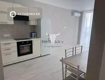 3-комнатная квартира, этаж 1 из 2, 6 м², посуточно