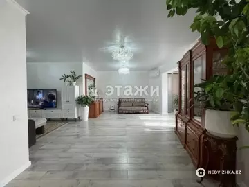 3-комнатная квартира, этаж 10 из 18, 130 м²