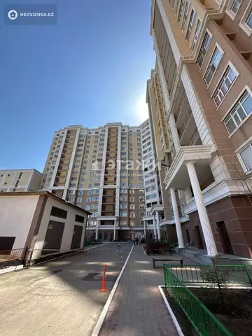 1-комнатная квартира, этаж 12 из 16, 37 м²