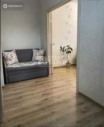 1-комнатная квартира, этаж 4 из 5, 42 м²