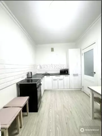 1-комнатная квартира, этаж 3 из 16, 33 м²