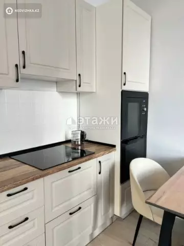 2-комнатная квартира, этаж 3 из 15, 40 м²