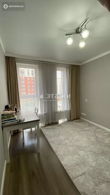 3-комнатная квартира, этаж 3 из 21, 49 м²