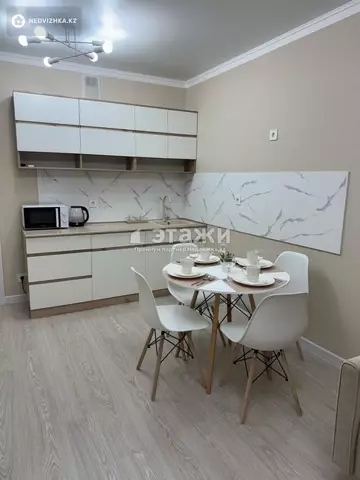 2-комнатная квартира, этаж 15 из 16, 42 м², на длительный срок