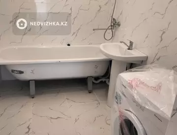 3-комнатная квартира, этаж 8 из 15, 79 м², на длительный срок