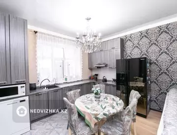 5-комнатный дом, 3 соток, 150 м²