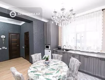 5-комнатный дом, 3 соток, 150 м²