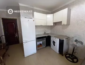 1-комнатная квартира, этаж 3 из 3, 18 м²