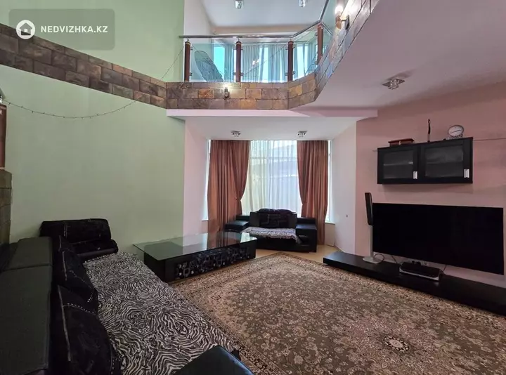 560 м², 7-комнатный дом, 14 соток, 560 м², изображение - 1