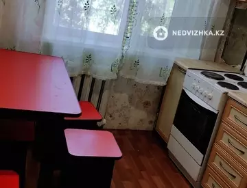 2-комнатная квартира, этаж 3 из 5, 44 м²