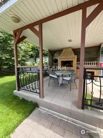 7-комнатный дом, 12 соток, 435 м²