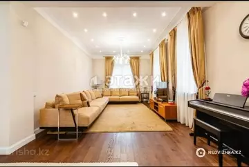 7-комнатный дом, 12 соток, 435 м²