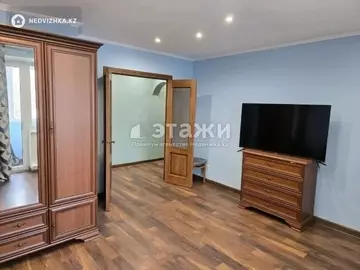 3-комнатная квартира, этаж 12 из 12, 70 м²