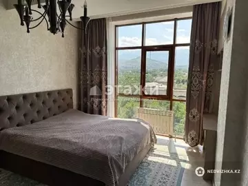 3-комнатная квартира, этаж 8 из 12, 70 м²