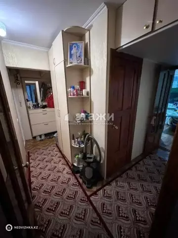 2-комнатная квартира, этаж 3 из 4, 48 м²