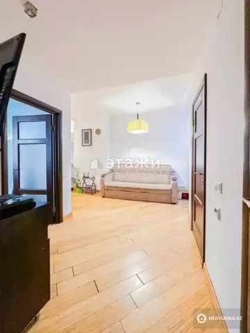 3-комнатная квартира, этаж 4 из 17, 72 м²