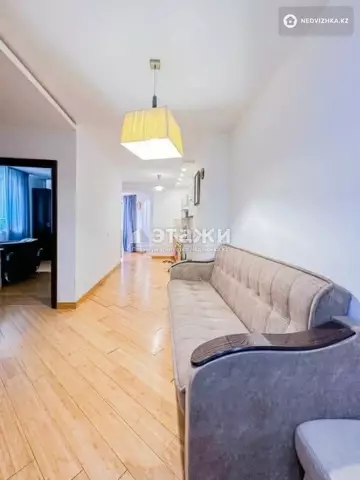 3-комнатная квартира, этаж 4 из 17, 72 м²