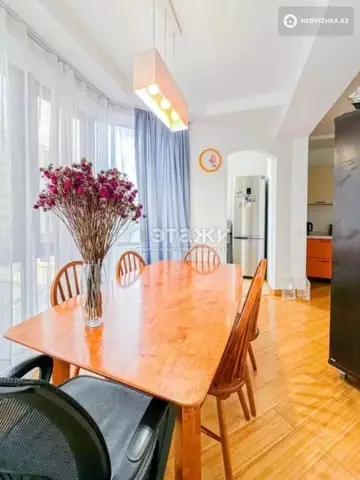 3-комнатная квартира, этаж 4 из 17, 72 м²
