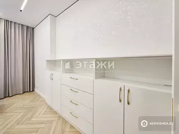 3-комнатная квартира, этаж 12 из 20, 94 м², на длительный срок