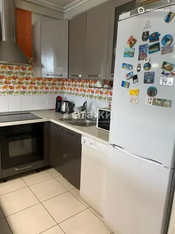 2-комнатная квартира, этаж 7 из 18, 75 м², на длительный срок