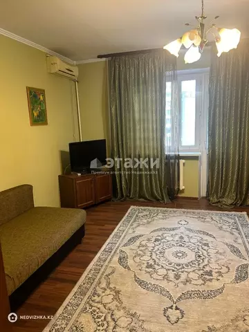 2-комнатная квартира, этаж 8 из 9, 60 м², на длительный срок