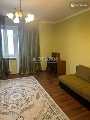 2-комнатная квартира, этаж 8 из 9, 60 м², на длительный срок