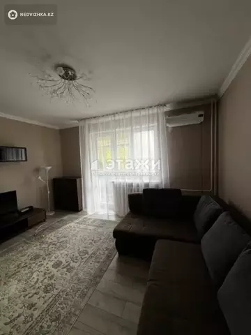 2-комнатная квартира, этаж 3 из 9, 53 м², на длительный срок