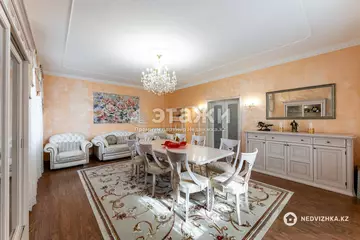 4-комнатная квартира, этаж 11 из 12, 185 м²