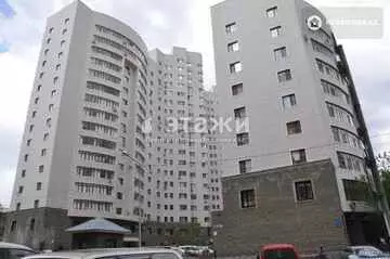 4-комнатная квартира, этаж 9 из 10, 123 м²