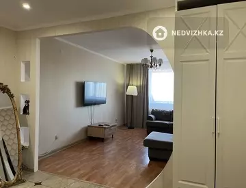 3-комнатная квартира, этаж 4 из 9, 90 м²