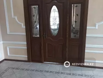 8-комнатная дача, 15 соток, 340 м²