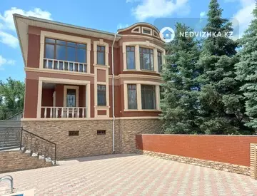 8-комнатная дача, 15 соток, 340 м²