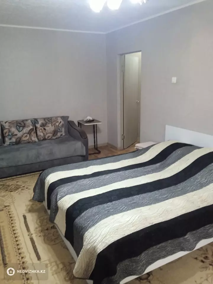 35 м², 1-комнатная квартира, этаж 2 из 5, 35 м², посуточно, изображение - 1