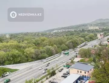 3-комнатная квартира, этаж 12 из 12, 92 м²