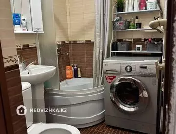 2-комнатная квартира, этаж 3 из 4, 42 м², на длительный срок
