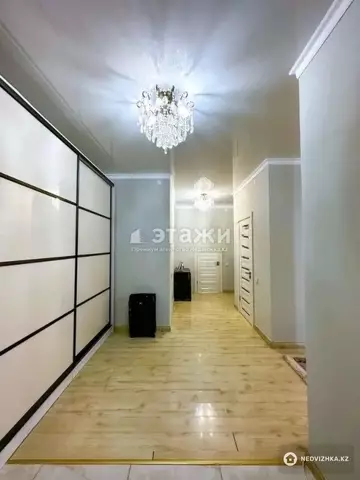 3-комнатная квартира, этаж 6 из 18, 100 м²