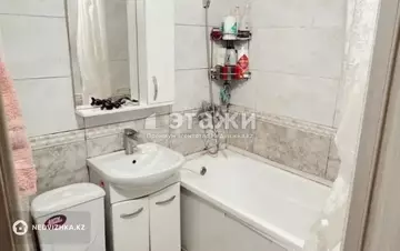 3-комнатная квартира, этаж 4 из 4, 60 м²
