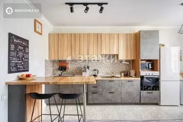3-комнатная квартира, этаж 4 из 5, 87 м²