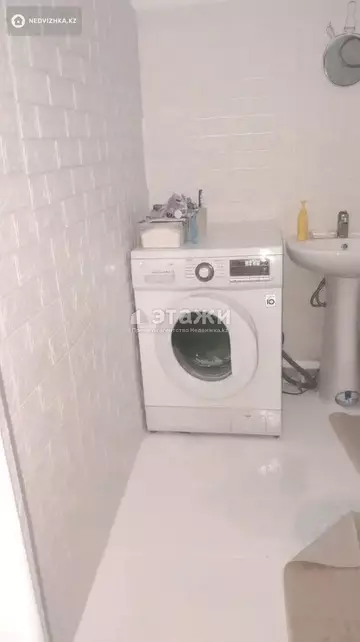 1-комнатная квартира, этаж 8 из 9, 40 м²