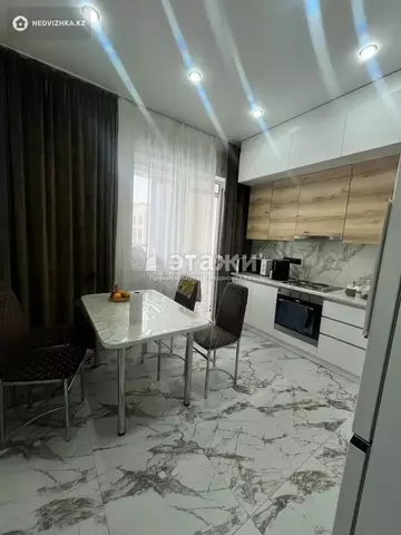 1-комнатная квартира, этаж 8 из 9, 43 м²