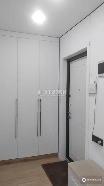 1-комнатная квартира, этаж 9 из 9, 39 м²