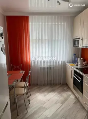 2-комнатная квартира, этаж 3 из 6, 50 м²