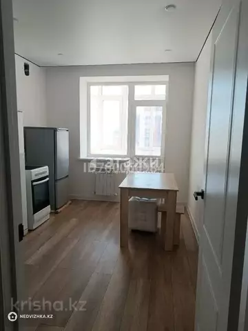 2-комнатная квартира, этаж 4 из 12, 59 м²