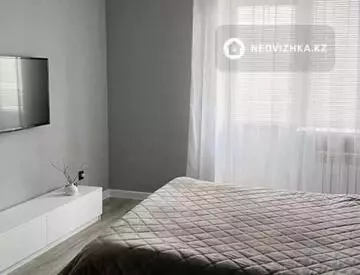 2-комнатная квартира, этаж 3 из 9, 60 м², посуточно