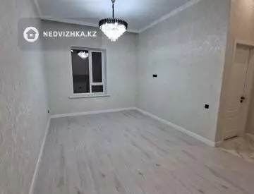 2-комнатная квартира, этаж 1 из 12, 38 м²