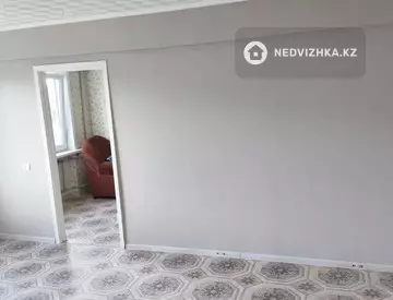2-комнатная квартира, этаж 4 из 5, 45 м²