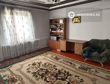 5-комнатный дом, 10 соток, 200 м²