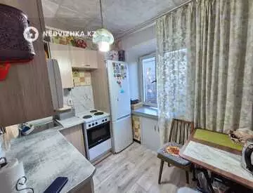 2-комнатная квартира, этаж 3 из 5, 42 м²
