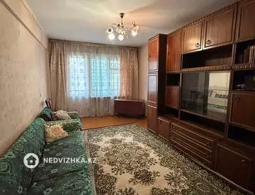 3-комнатная квартира, этаж 3 из 5, 60 м²